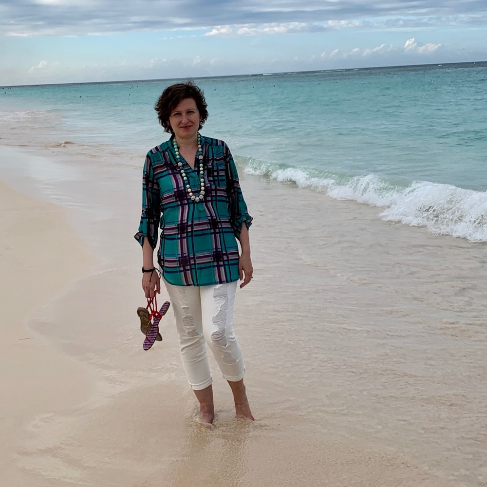 Meet your Posher, Elena